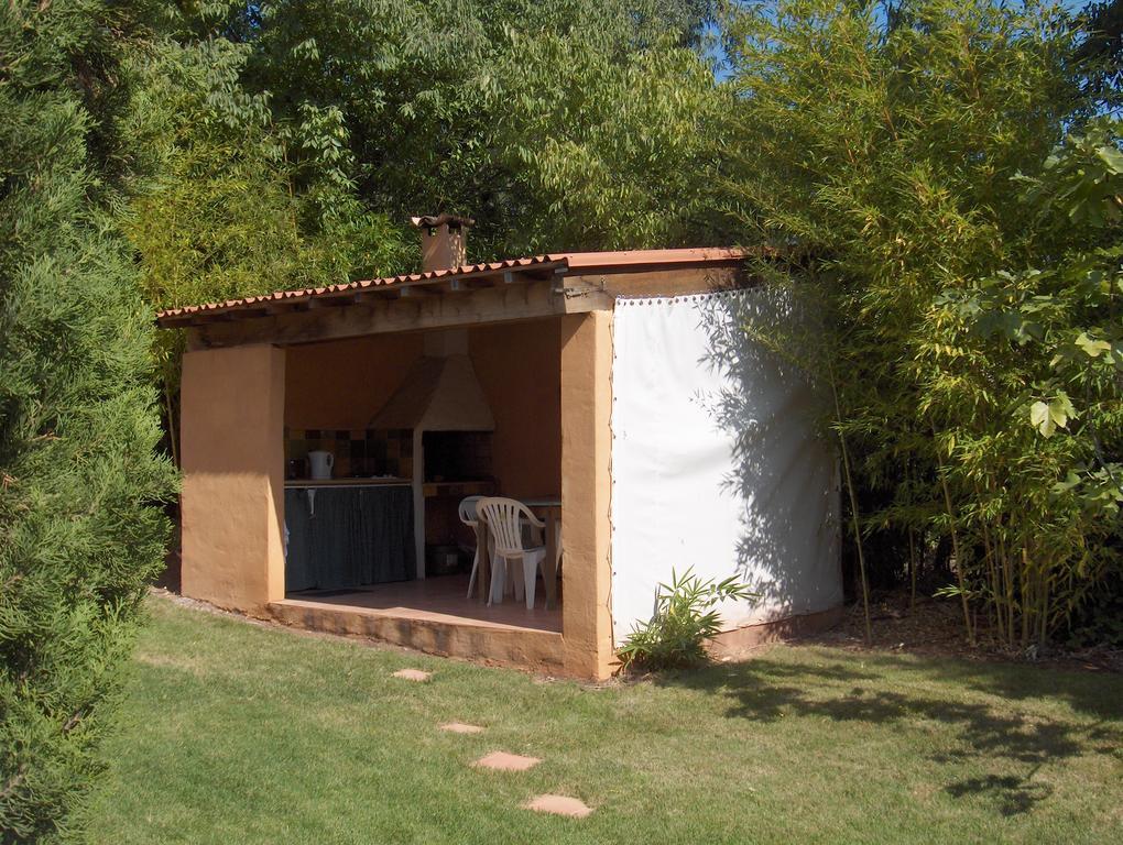 Bed and Breakfast La Genestière Clermont-lʼHérault Esterno foto