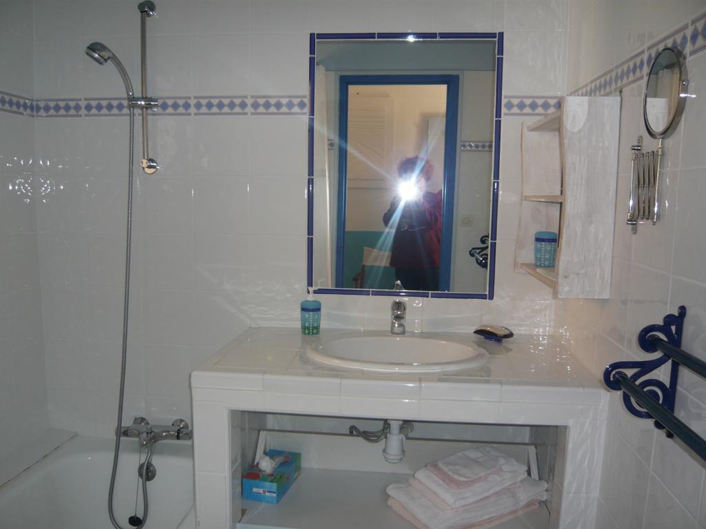 Bed and Breakfast La Genestière Clermont-lʼHérault Esterno foto